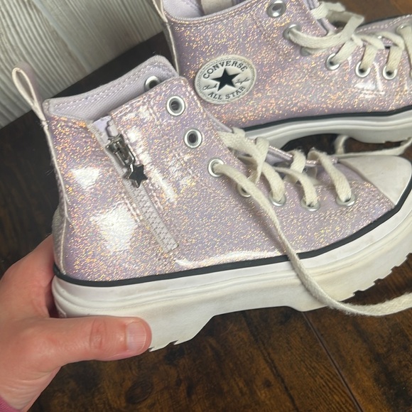 GIRLS' CONVERSE CHUCK TAYLOR ALLSTAR LUGLIFT PS SNEAKERS Purple Sparkles Size 2 - Picture 2 of 8